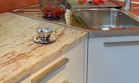 Küchenspüle als Ecklösung – perfekt auf Ihre ergonomischen Bedürfnisse zugeschnitten Küchenspüle als Ecklösung – perfekt auf Ihre ergonomischen Bedürfnisse zugeschnitten